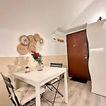 Apartment Le Petit Nid - Air Conditioning - A Few Steps From Casino And Ariston
